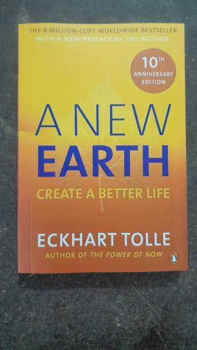 A New Earth - Eckhart Tolle (Paperback)